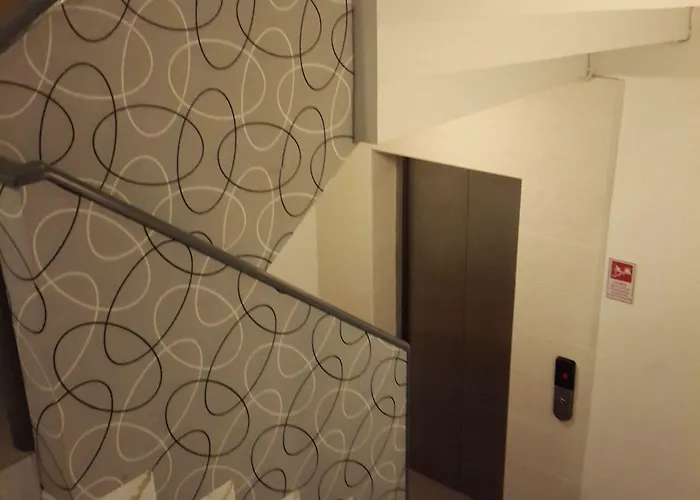 Nanatai Hotell 3*